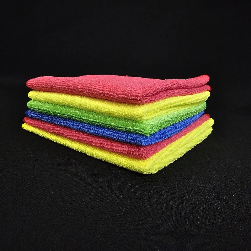 Салфетка из микрофибры универсальная красная 220 г/м 30*30 см. GRASS